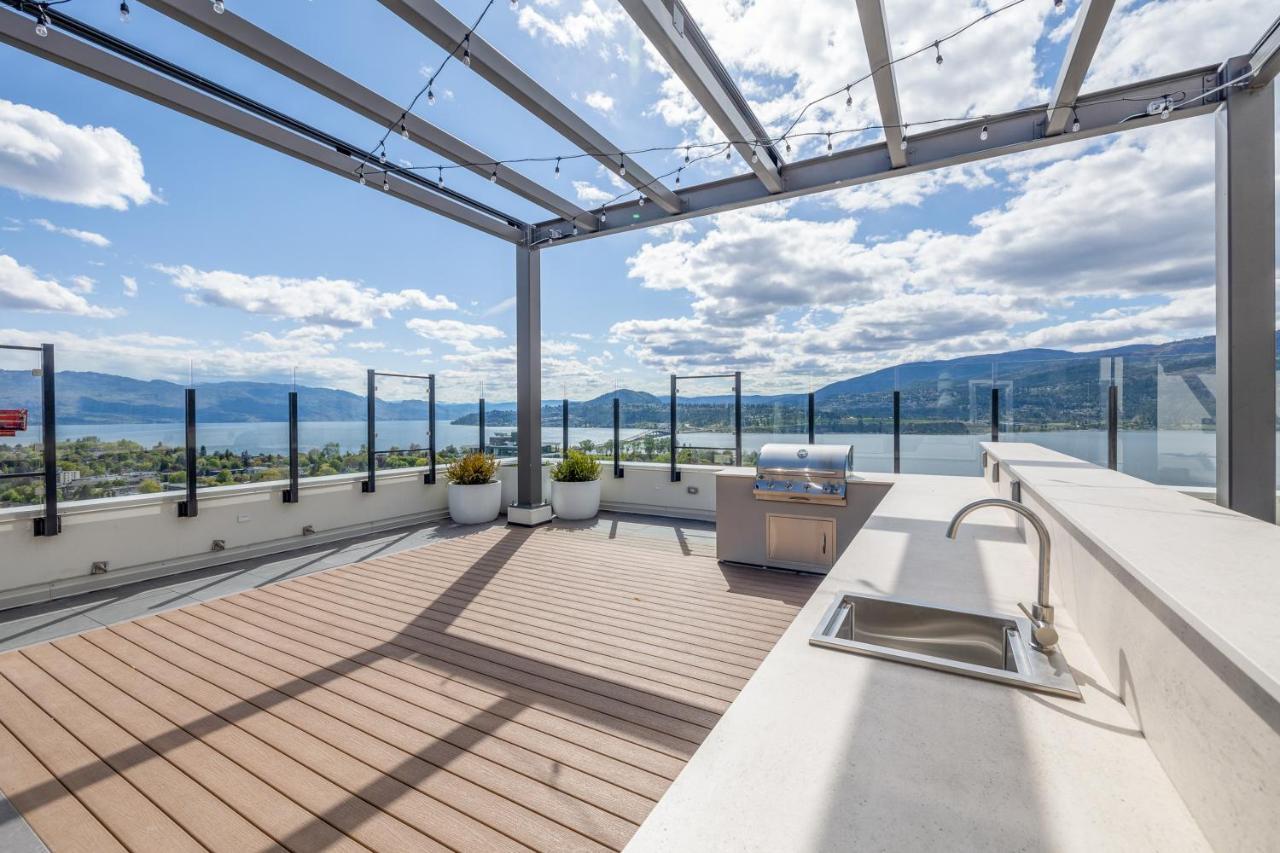 Brand New Luxury Downtown Near The Beach #13 Келоуна Экстерьер фото