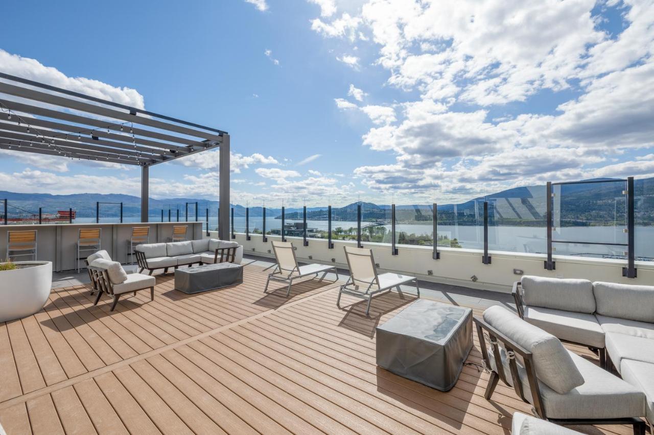Brand New Luxury Downtown Near The Beach #13 Келоуна Экстерьер фото